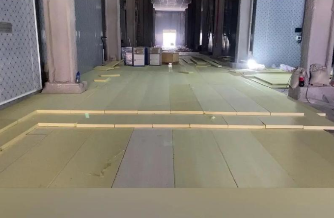 冷庫擠塑板為什么要錯縫鋪設(shè)？